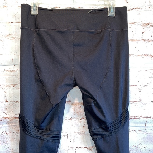 Adidas how we do 7/8 tight leggings black reflective tabs mesh details medium - Picture 6 of 12